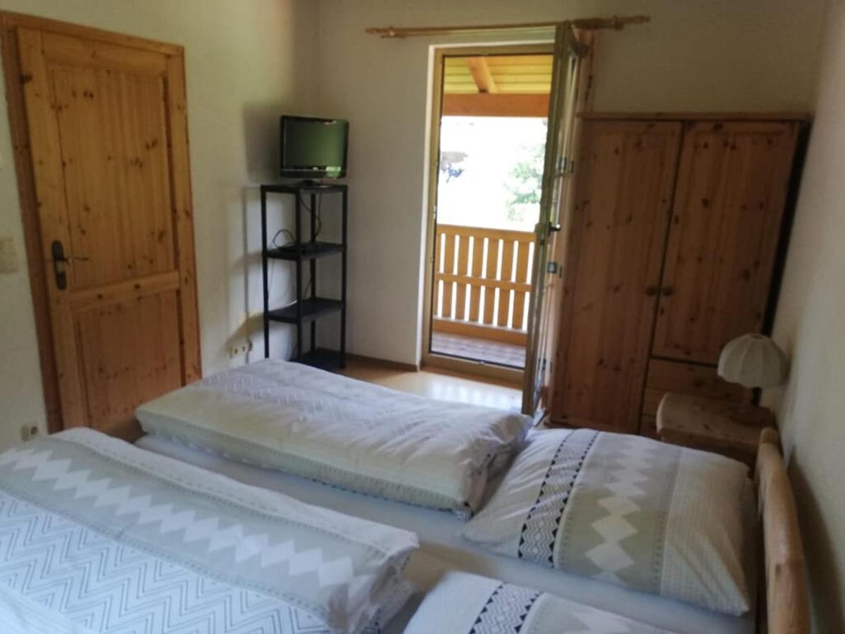 Ferienwohnung Und Sommerhaus Unter Der Burg Falkenberg  Luaran gambar