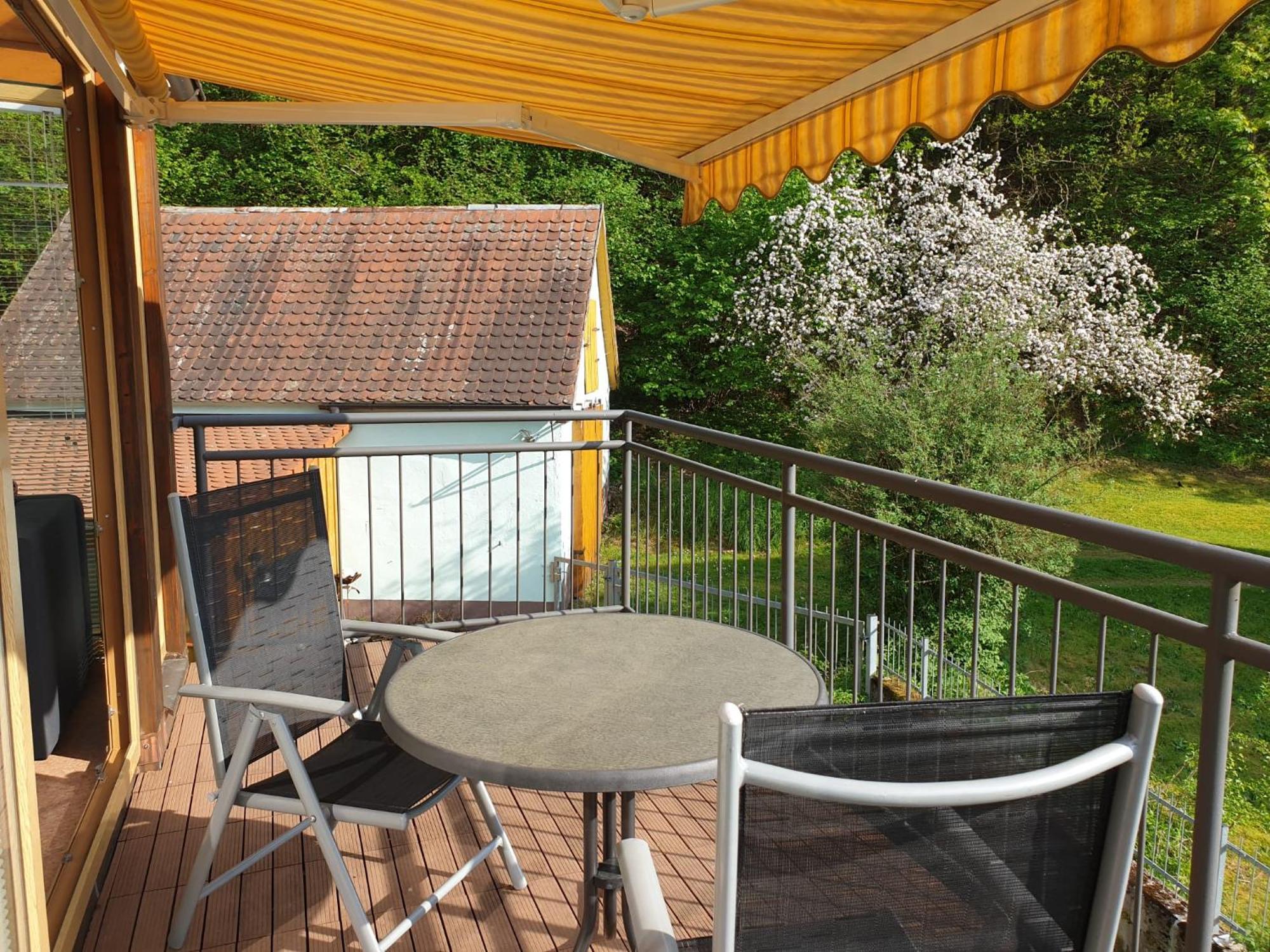 Ferienwohnung Und Sommerhaus Unter Der Burg Falkenberg  Luaran gambar